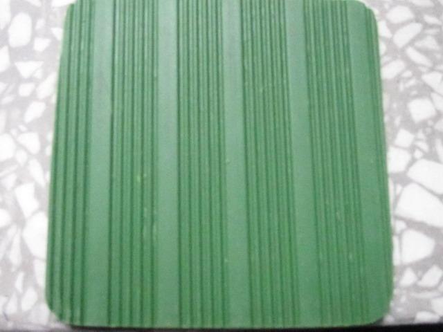 绿条纹橡胶板